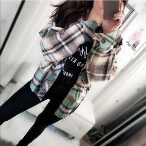 🔁 Oversized Plaid Flannel Button Down